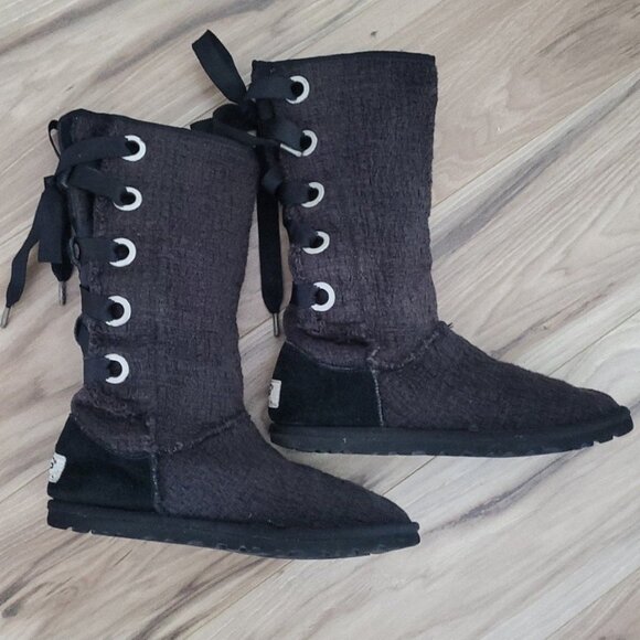 685. Ugg Boots Size 6 Excellent Preowned Condition - Picture 1 of 6